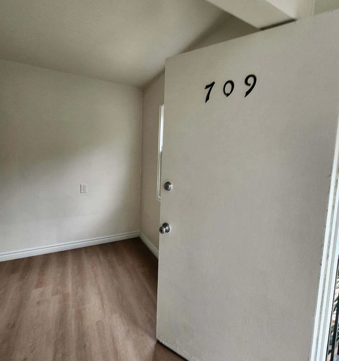 709 Missouri St — Photo 2
