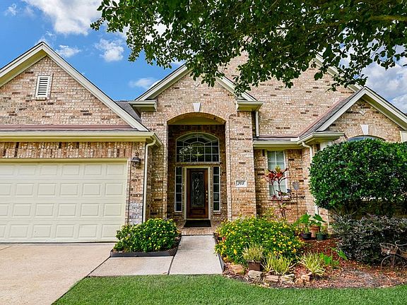 3rd image of 703 N Elder Grove Dr