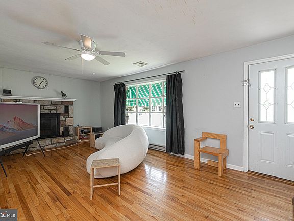 3rd image of 55 Kenalcon Dr
