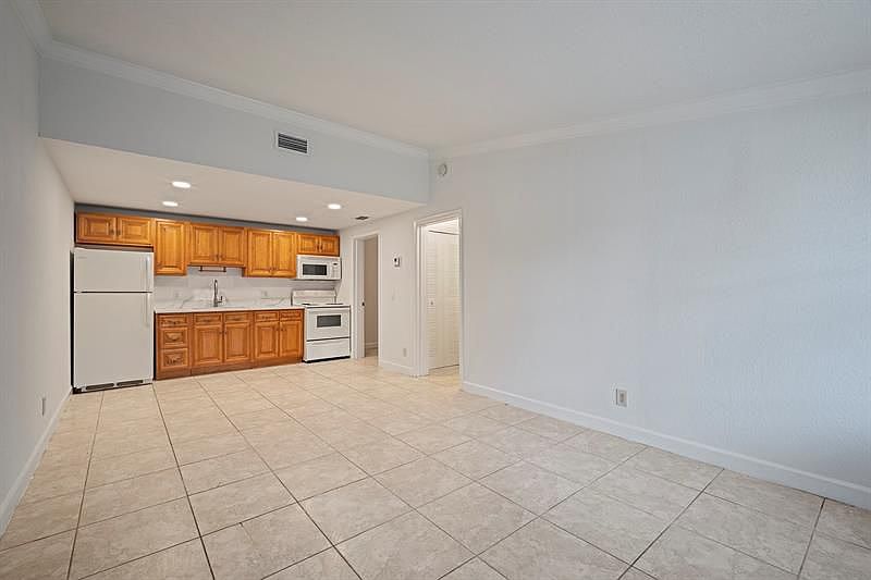 1st image of 7220 Southgate Blvd