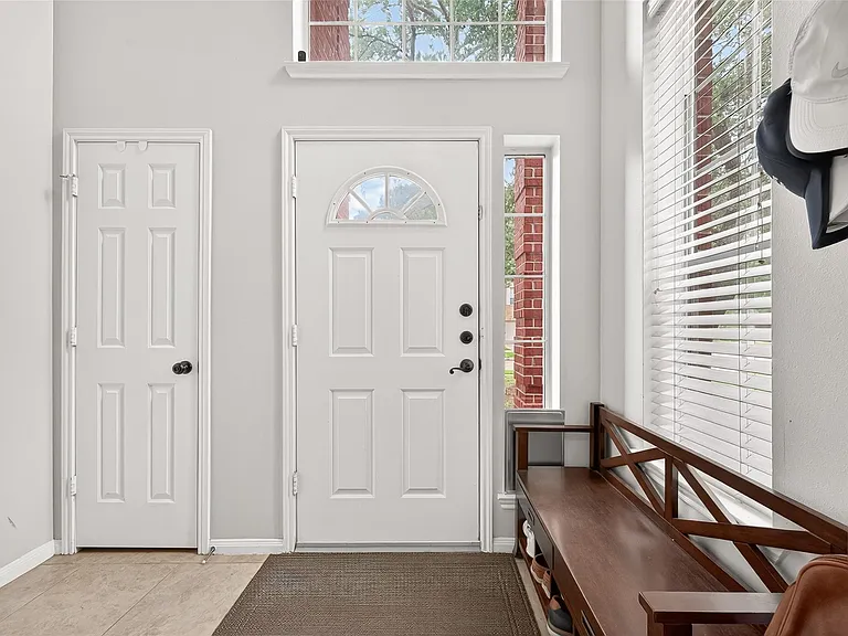 2910 Barton Meadow Ln — Photo 5