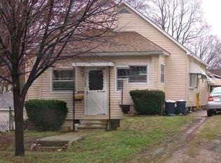 118 S College St, Lincoln, IL 62656
