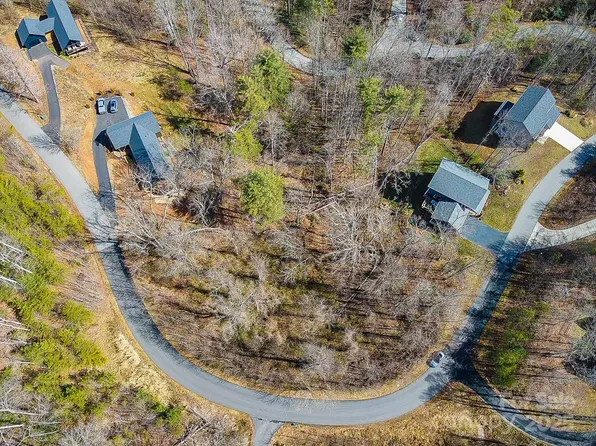 48 Wind Stone Dr, Asheville, NC 28804