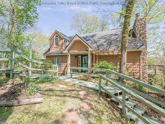 3rd image of 1740 Woodvale Dr