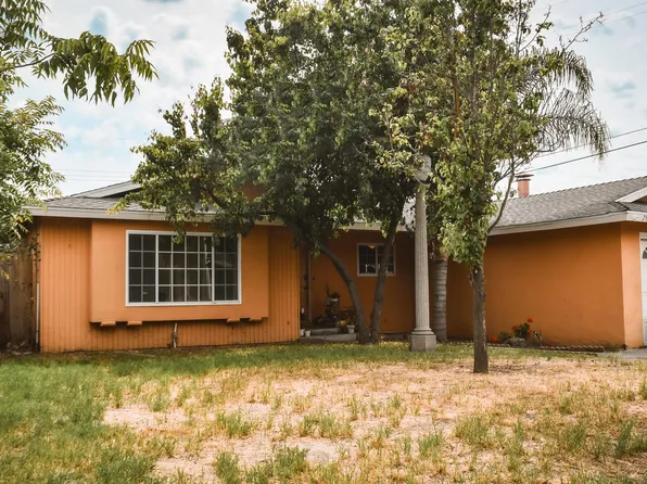 2926 S Linwood Street, Visalia, CA 93277