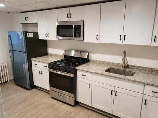1st image of 526 S Harrison St APT B