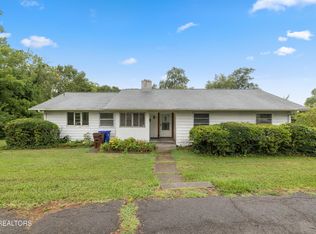 107 E Pasadena Rd, Oak Ridge, TN 37830