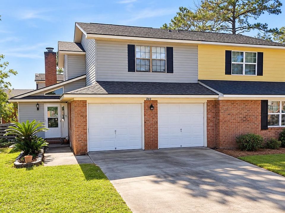 1st image of 7663 Valleyview Cir