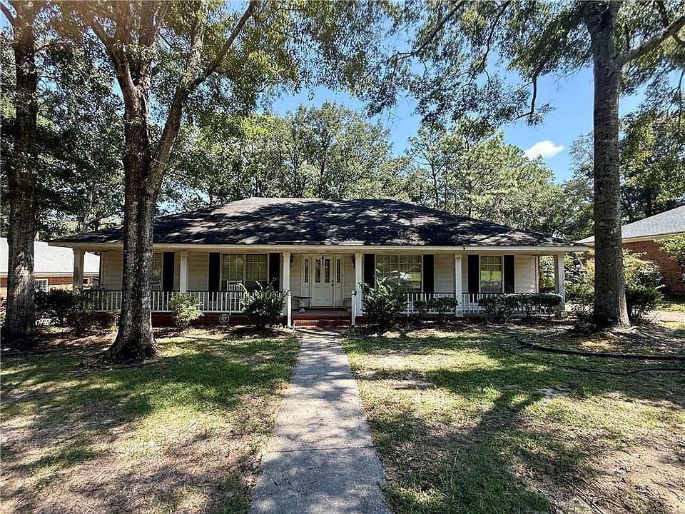 1st image of 2617 Sedgefield Pl