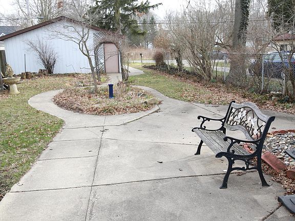 3rd image of 4715 S Long Lake Dr