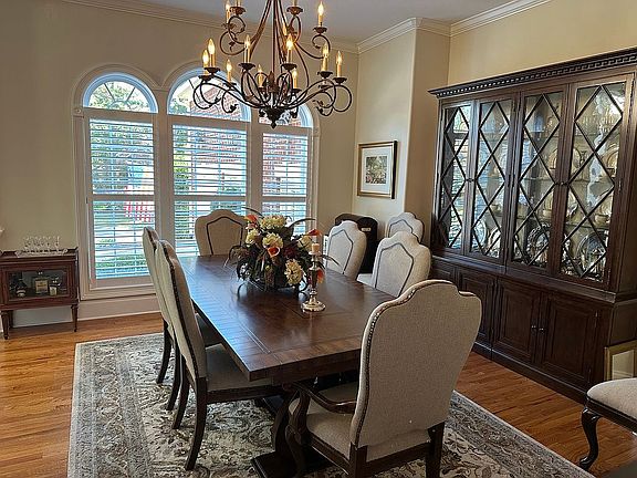 Formal dining room