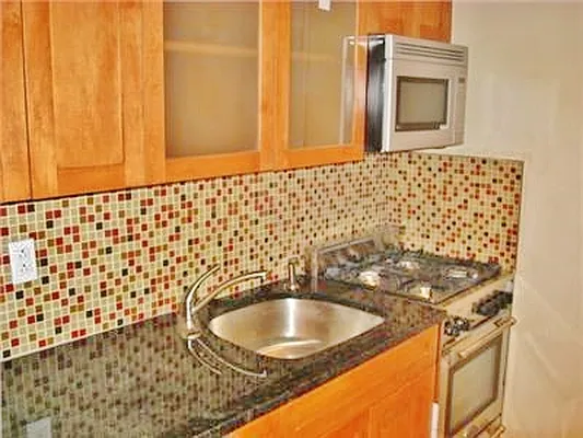 Rented by City Connections Realty | media 28