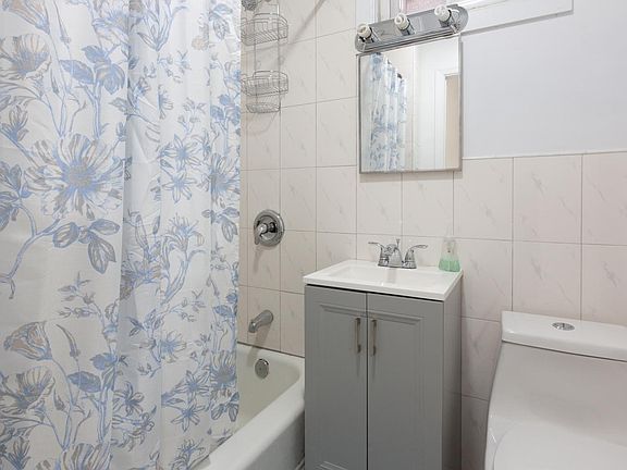5th image of 131 Grace St #2