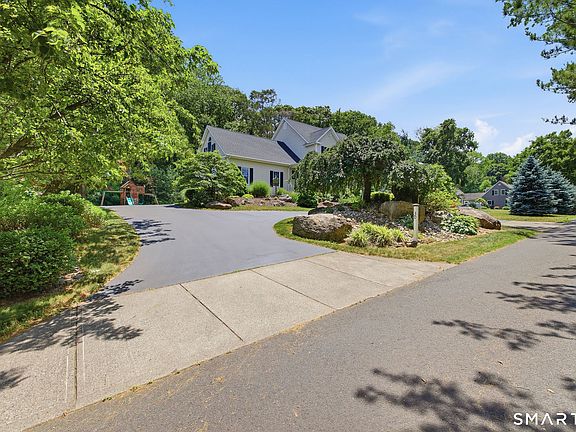 2nd image of 30 Tranquility Way