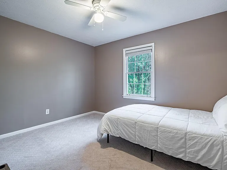 Pinehurst Valley Dr — Photo 4