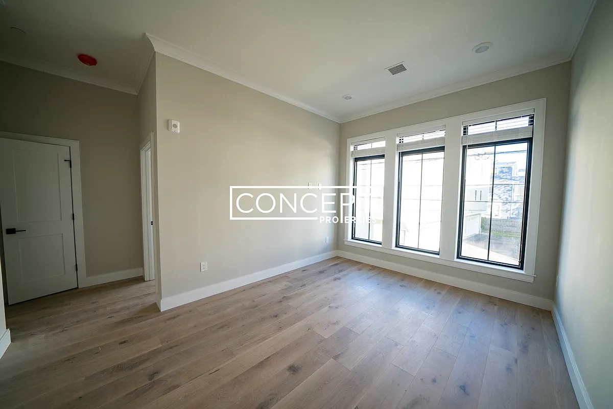 Building Photo - 157 Everett St #203A