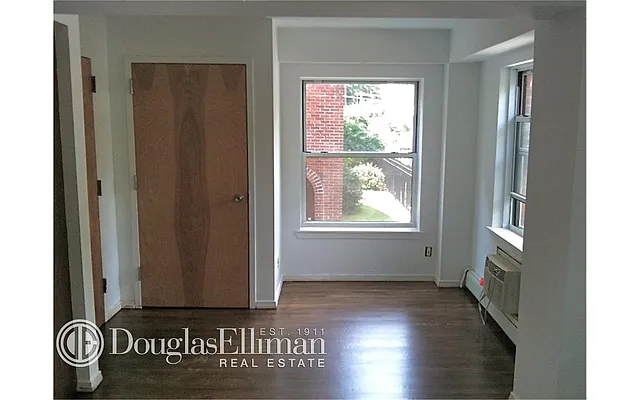 Rented by Douglas Elliman | media 16