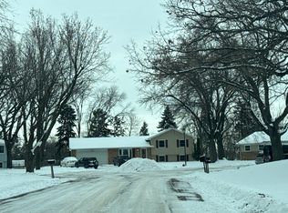 13968 Glazier Ct, Apple Valley, MN 55124