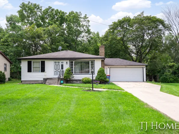 1817 Covington Dr SE, Grand Rapids, MI 49506