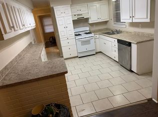 1606 Glynn Oaks Dr, Arlington, TX 76010