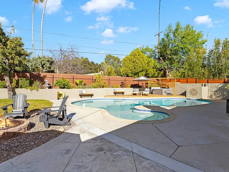 23027 Gainford St — Photo 49
