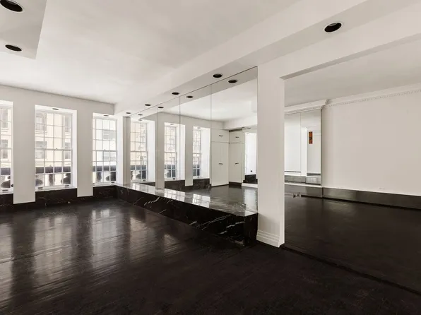 45 East 66th Street image 1 of 20