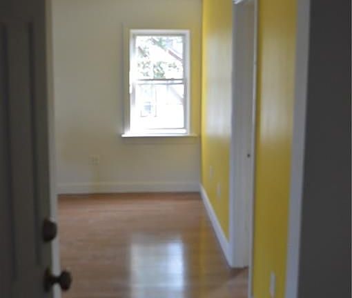 3rd image of 270 Garden Ave #2