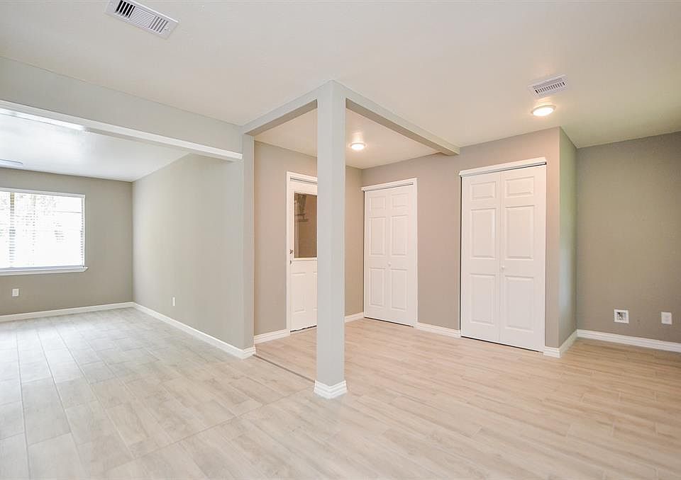 1st image of 9209 Everglade Dr