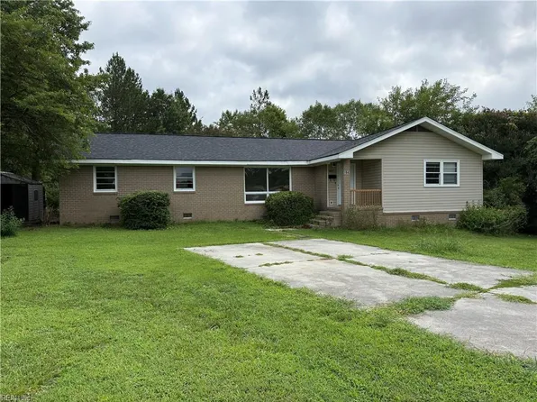 594 Taliaferro Rd, Yorktown, VA 23690