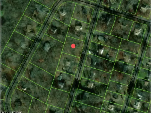 3 Mink Rd, Dingmans Ferry, PA 18328