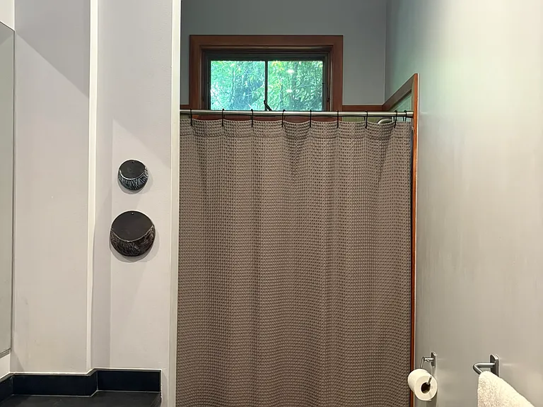 34 Cornelia Ave — Photo 20