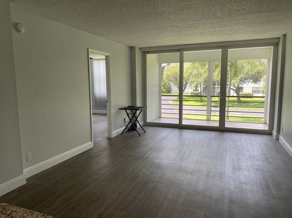 114 Royal Park Dr APT 2A