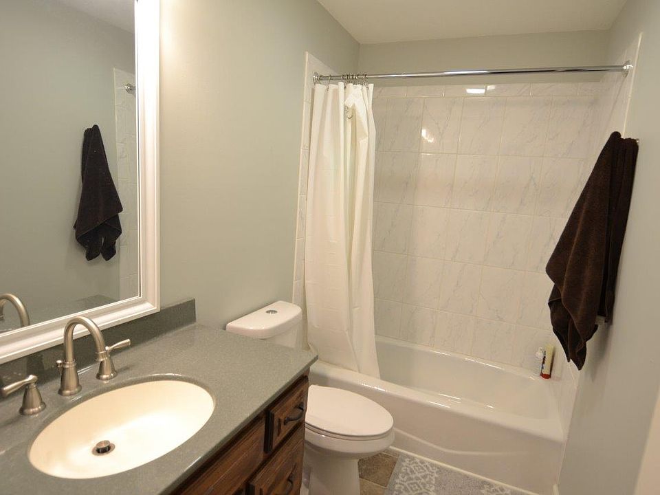 1st image of 1509 Bishop Dr APT A
