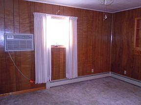 4th image of 875 Wadsworth St