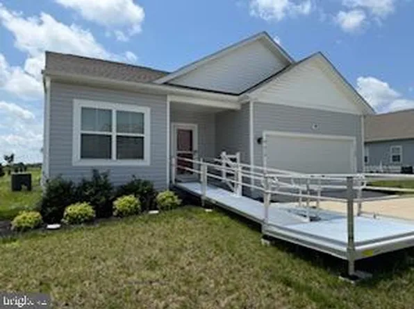 414 Steamboat Ave, Felton, DE 19943