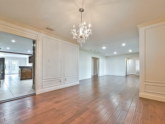 4th image of 1622 Huge Oaks St
