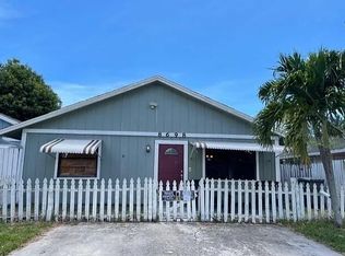 8698 Uranus Ter, West Palm Beach, FL 33403