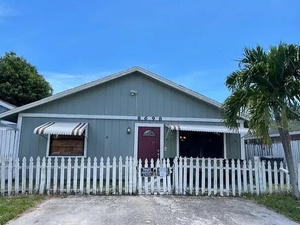 8698 Uranus Ter, West Palm Beach, FL 33403