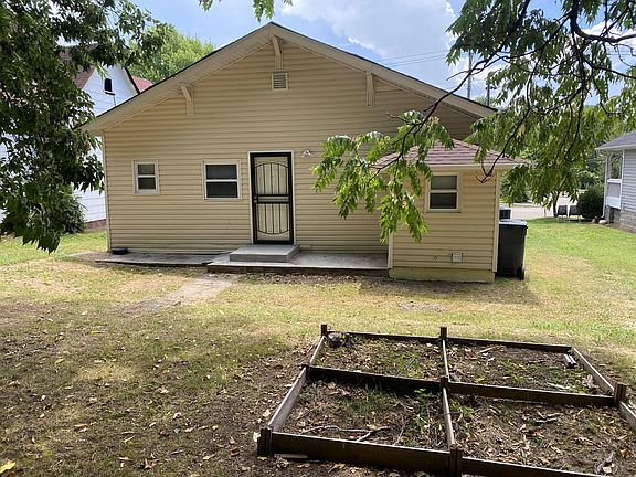 3rd image of 2205 McCalla Ave