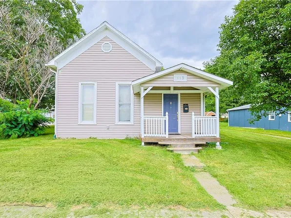 913 W Chestnut St, Savannah, MO 64485