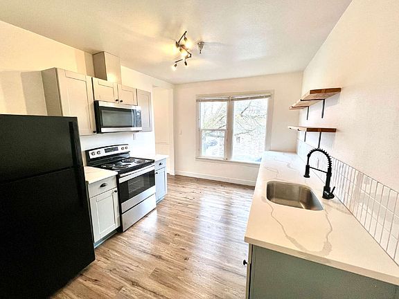2nd image of 2602 6th Ave #3