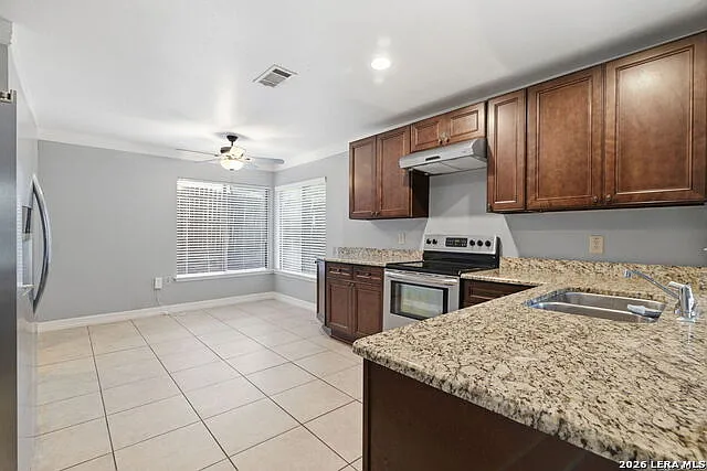6915 Raintree Frst — Photo 17