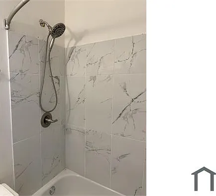 2429 Griffiths Ave — Photo 2