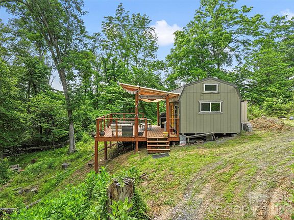 5th image of 555 Logans Ridge Dr