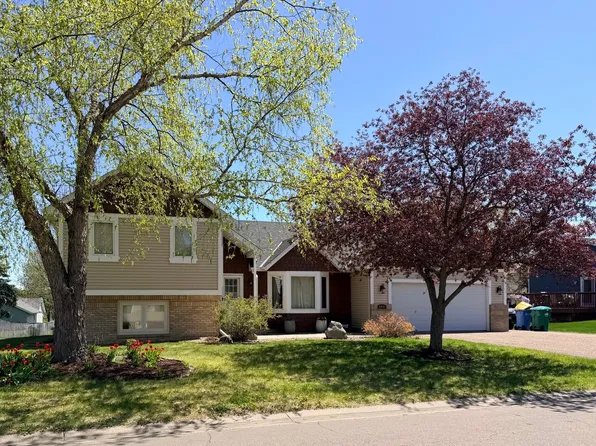 604 4th St SW, Saint Michael, MN 55376