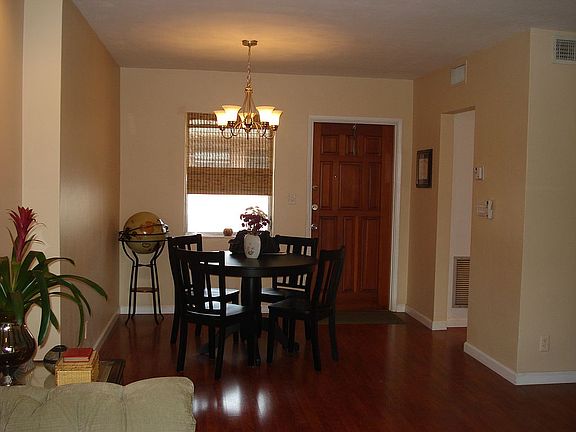 3rd image of 1500 SE 15th St APT 312