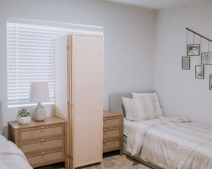 Beautifully Designed 3-bedroom 2-bathroom Home — Photo 31