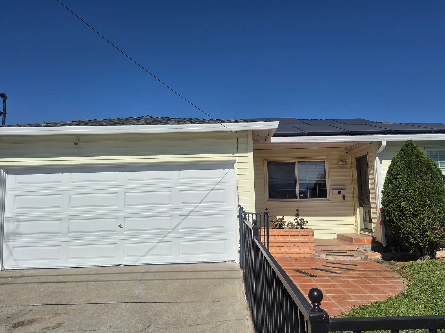 3 bed, 1168 sqft, $3,900 — Photo 2