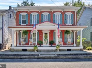 21 High St, Boiling Springs, PA 17007