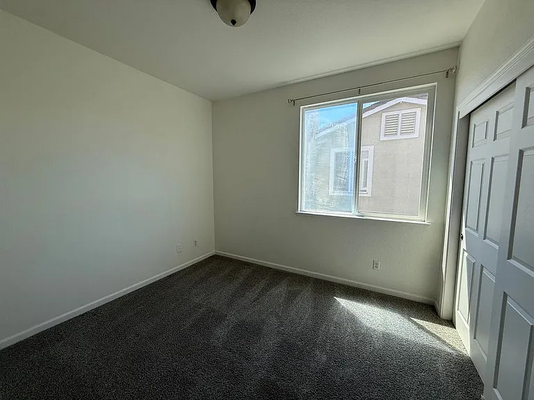 9424 Sea Cliff Way — Photo 7
